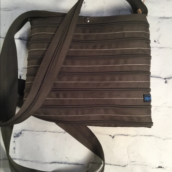 ZIP-IT Unique Purse - Picture 1 of 4